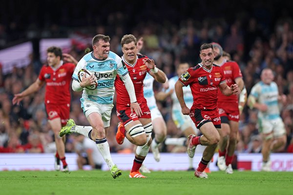 Match action from the Farleigh House Experience — photo 9